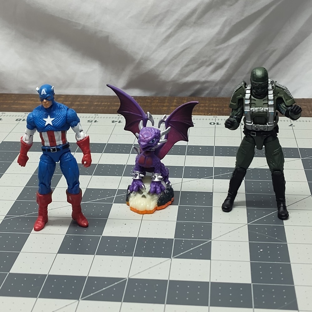 3 Action Figures Lot 2011 2012 Captain America Hydra soldier Cynder replacement